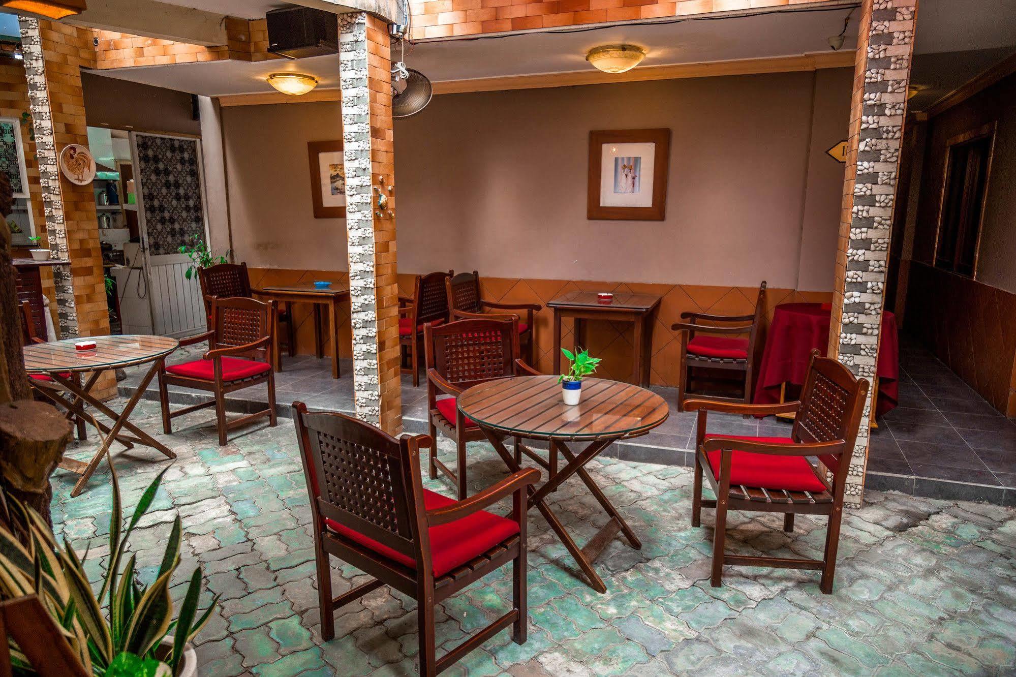 Vien Ngoc Xanh Hotel 1 Ho Chi Minh City Exterior photo